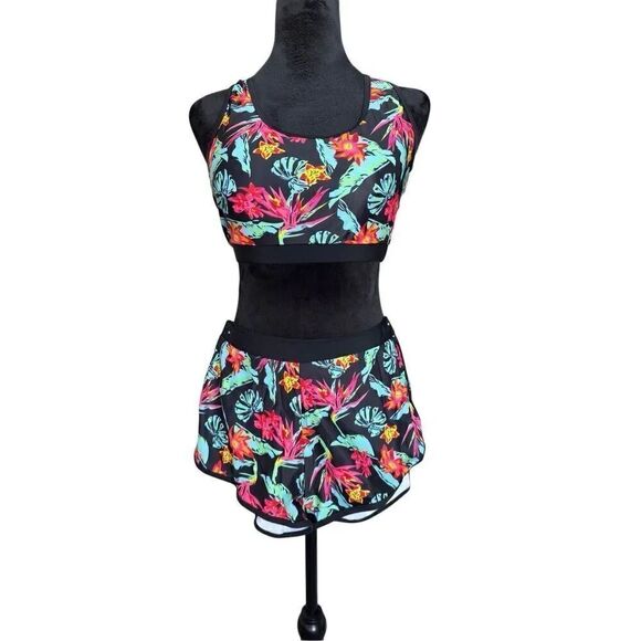 wenly & eng Other - Floral print 2 piece swimsuit (S)